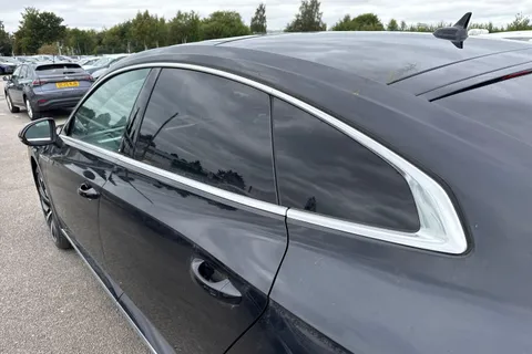 DA75HYH Volkswagen Arteon 1.4 TSI eHybrid R-Line 5dr DSG | Panoramic Sunroof | Adaptive Cruise Contro Thumbnail #28