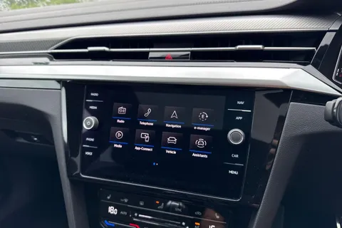 DA75HYH Volkswagen Arteon 1.4 TSI eHybrid R-Line 5dr DSG | Panoramic Sunroof | Adaptive Cruise Contro Thumbnail #42