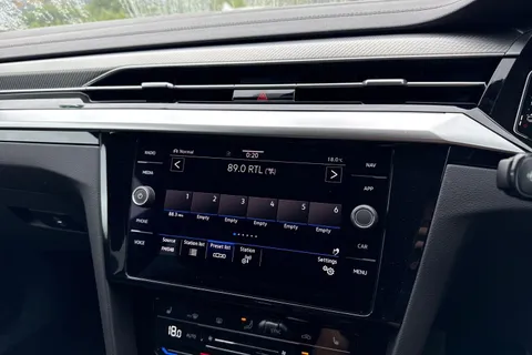 DA75HYH Volkswagen Arteon 1.4 TSI eHybrid R-Line 5dr DSG | Panoramic Sunroof | Adaptive Cruise Contro Thumbnail #43