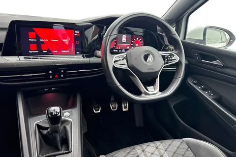 13 of 64 for Volkswagen Golf 1.5 TSI R-Line Euro 6 (s/s) 5dr