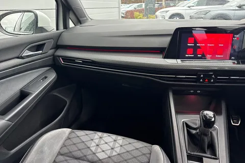 15 of 64 for Volkswagen Golf 1.5 TSI R-Line Euro 6 (s/s) 5dr