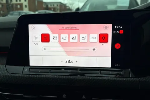 19 of 64 for Volkswagen Golf 1.5 TSI R-Line Euro 6 (s/s) 5dr