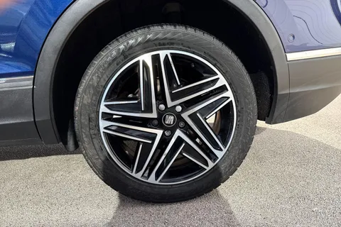 22 of 64 for SEAT Tarraco 2.0 TDI XCELLENCE DSG 4Drive Euro 6 (s/s) 5dr