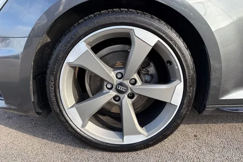 MJ19WNZ Audi A4 Avant 2.0 TFSI 40 Black Edition S Tronic Euro 6 (s/s) 5dr Thumbnail #24