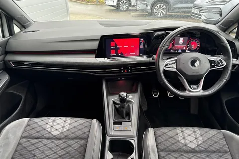 30 of 64 for Volkswagen Golf 1.5 TSI R-Line Euro 6 (s/s) 5dr