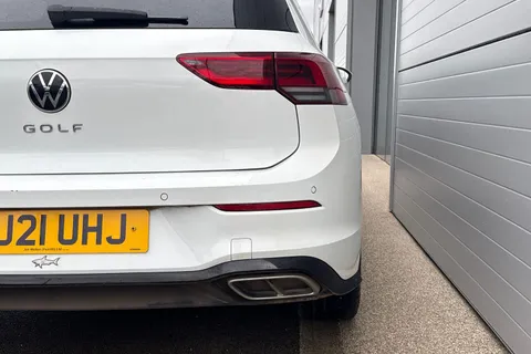 31 of 64 for Volkswagen Golf 1.5 TSI R-Line Euro 6 (s/s) 5dr