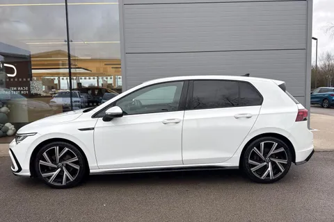 32 of 64 for Volkswagen Golf 1.5 TSI R-Line Euro 6 (s/s) 5dr