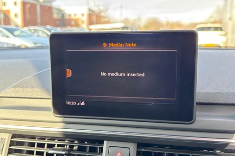 MJ19WNZ Audi A4 Avant 2.0 TFSI 40 Black Edition S Tronic Euro 6 (s/s) 5dr Thumbnail #43