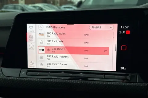 46 of 64 for Volkswagen Golf 1.5 TSI R-Line Euro 6 (s/s) 5dr