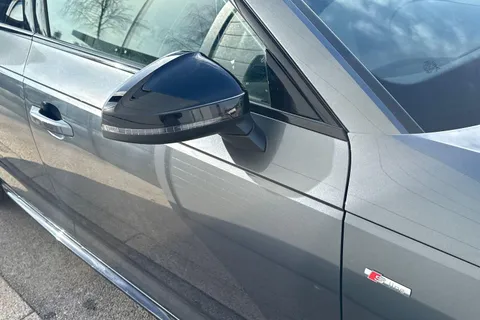 MJ19WNZ Audi A4 Avant 2.0 TFSI 40 Black Edition S Tronic Euro 6 (s/s) 5dr Thumbnail #60