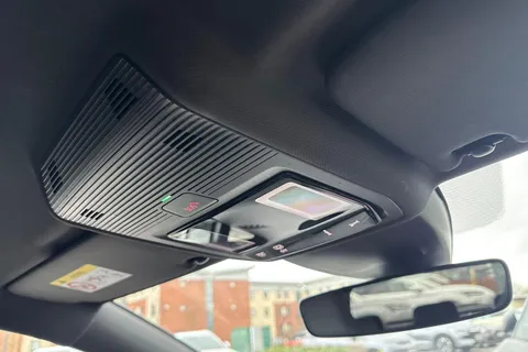 61 of 64 for Volkswagen Golf 1.5 TSI R-Line Euro 6 (s/s) 5dr