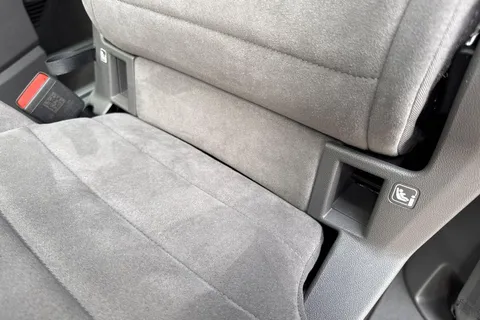 KY25RZG Volkswagen Multivan 2.0 TDI Style 5dr LWB DSG Thumbnail #38