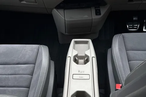 KY25RZG Volkswagen Multivan 2.0 TDI Style 5dr LWB DSG Thumbnail #44