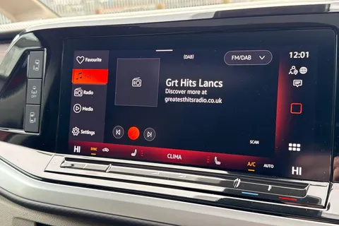 KY25RZG Volkswagen Multivan 2.0 TDI Style 5dr LWB DSG Thumbnail #54