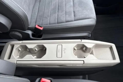 KY25RZG Volkswagen Multivan 2.0 TDI Style 5dr LWB DSG Thumbnail #60