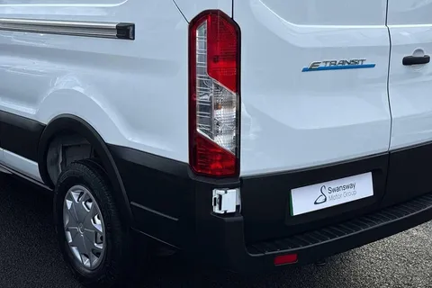HK24ZXY Ford E-Transit LWB 135kW 68kWh H2 Leader Van Auto Thumbnail #17