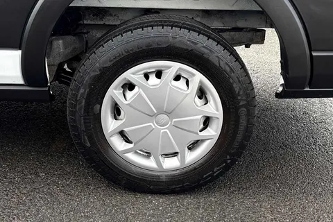 HK24ZXY Ford E-Transit LWB 135kW 68kWh H2 Leader Van Auto Thumbnail #25