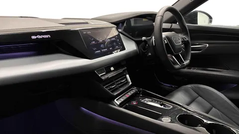 LP73KYE Audi e-tron GT 390kW Quattro 93kWh 4dr Auto Thumbnail #2