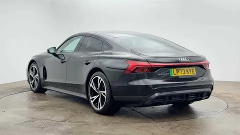 LP73KYE Audi e-tron GT 390kW Quattro 93kWh 4dr Auto Thumbnail #3