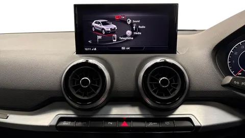 OE72VFG Audi Q2 S line 35 TFSI  150 PS 6-speed Thumbnail #9