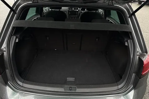 VO69NZM Volkswagen Golf 2.0 TSI R DSG 4Motion Euro 6 (s/s) 5dr Thumbnail #8