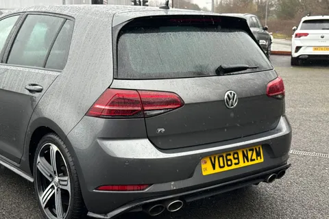 VO69NZM Volkswagen Golf 2.0 TSI R DSG 4Motion Euro 6 (s/s) 5dr Thumbnail #9