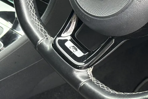 VO69NZM Volkswagen Golf 2.0 TSI R DSG 4Motion Euro 6 (s/s) 5dr Thumbnail #31