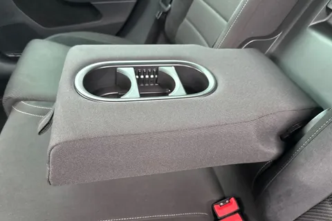 VO69NZM Volkswagen Golf 2.0 TSI R DSG 4Motion Euro 6 (s/s) 5dr Thumbnail #35