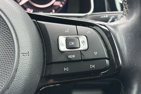 VO69NZM Volkswagen Golf 2.0 TSI R DSG 4Motion Euro 6 (s/s) 5dr Thumbnail #39