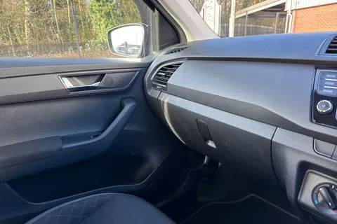 DA21NWD Škoda Fabia 1.0 TSI Colour Edition Euro 6 (s/s) 5dr Thumbnail #45