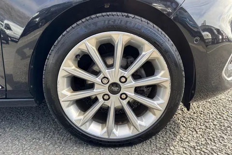 EA68CNN Ford Fiesta 1.0T EcoBoost Vignale Auto Euro 6 (s/s) 5dr Thumbnail #11