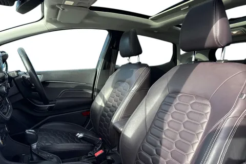 EA68CNN Ford Fiesta 1.0T EcoBoost Vignale Auto Euro 6 (s/s) 5dr Thumbnail #17