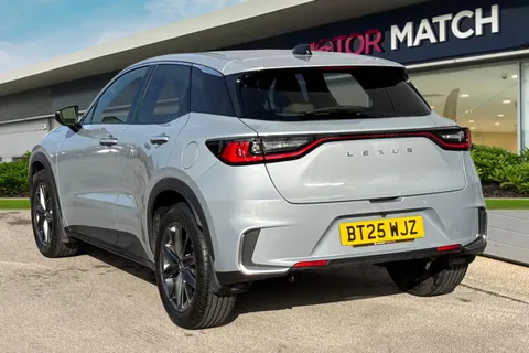 BT25WJZ Lexus Lbx 1.5 Premium Plus 5dr E-CVT Thumbnail #3
