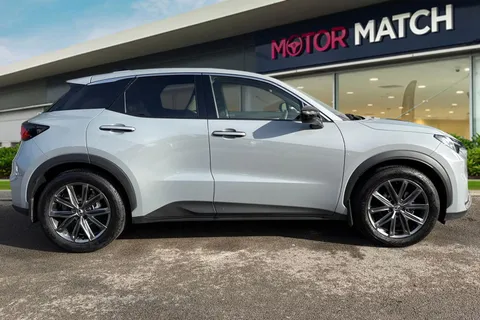 BT25WJZ Lexus Lbx 1.5 Premium Plus 5dr E-CVT Thumbnail #4