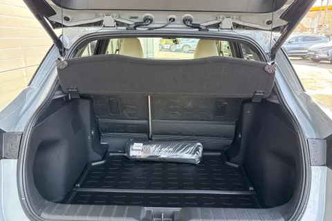 BT25WJZ Lexus Lbx 1.5 Premium Plus 5dr E-CVT Thumbnail #7