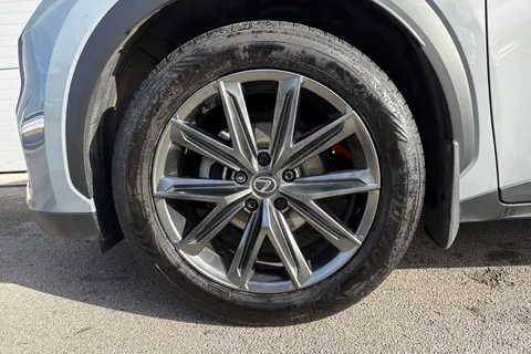 BT25WJZ Lexus Lbx 1.5 Premium Plus 5dr E-CVT Thumbnail #12