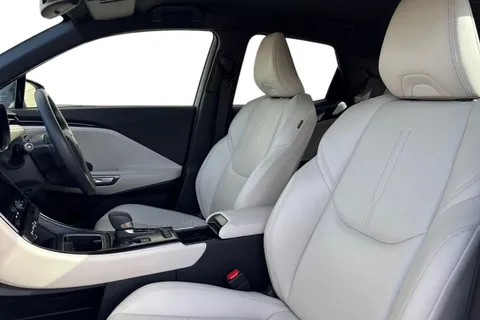 BT25WJZ Lexus Lbx 1.5 Premium Plus 5dr E-CVT Thumbnail #16