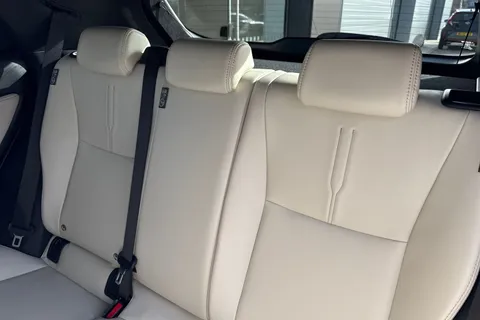 BT25WJZ Lexus Lbx 1.5 Premium Plus 5dr E-CVT Thumbnail #19