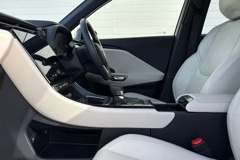 BT25WJZ Lexus Lbx 1.5 Premium Plus 5dr E-CVT Thumbnail #33