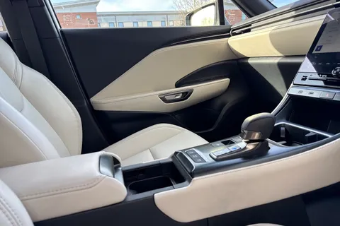 BT25WJZ Lexus Lbx 1.5 Premium Plus 5dr E-CVT Thumbnail #60