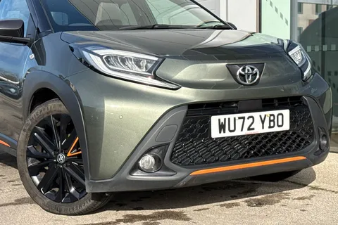 WU72YBO Toyota Aygo X 1.0 VVT-i Limited Edition (Canvas Roof) Euro 6 (s/s) 5dr Thumbnail #9