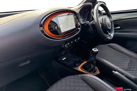 WU72YBO Toyota Aygo X 1.0 VVT-i Limited Edition (Canvas Roof) Euro 6 (s/s) 5dr Thumbnail #15