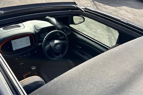 WU72YBO Toyota Aygo X 1.0 VVT-i Limited Edition (Canvas Roof) Euro 6 (s/s) 5dr Thumbnail #27