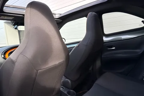 WU72YBO Toyota Aygo X 1.0 VVT-i Limited Edition (Canvas Roof) Euro 6 (s/s) 5dr Thumbnail #34