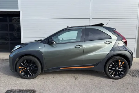 WU72YBO Toyota Aygo X 1.0 VVT-i Limited Edition (Canvas Roof) Euro 6 (s/s) 5dr Thumbnail #36