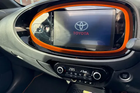 WU72YBO Toyota Aygo X 1.0 VVT-i Limited Edition (Canvas Roof) Euro 6 (s/s) 5dr Thumbnail #45