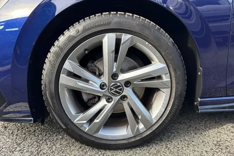 DG73KOA Volkswagen Golf 1.5 TSI 150 R-Line 5dr ⭐1 Year VW Warranty ⭐ Thumbnail #13