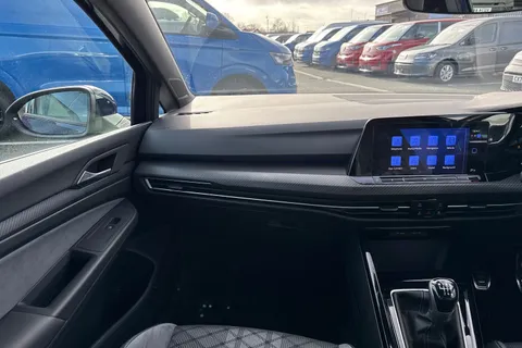 DG73KOA Volkswagen Golf 1.5 TSI 150 R-Line 5dr ⭐1 Year VW Warranty ⭐ Thumbnail #21