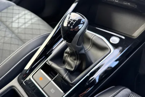 DG73KOA Volkswagen Golf 1.5 TSI 150 R-Line 5dr ⭐1 Year VW Warranty ⭐ Thumbnail #24