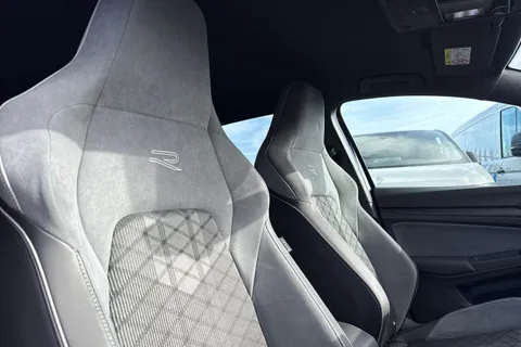 DG73KOA Volkswagen Golf 1.5 TSI 150 R-Line 5dr ⭐1 Year VW Warranty ⭐ Thumbnail #25